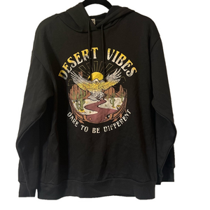 🆕. Gray Desert Vibes gray graphic Hoodie M.       NWOT.   R1